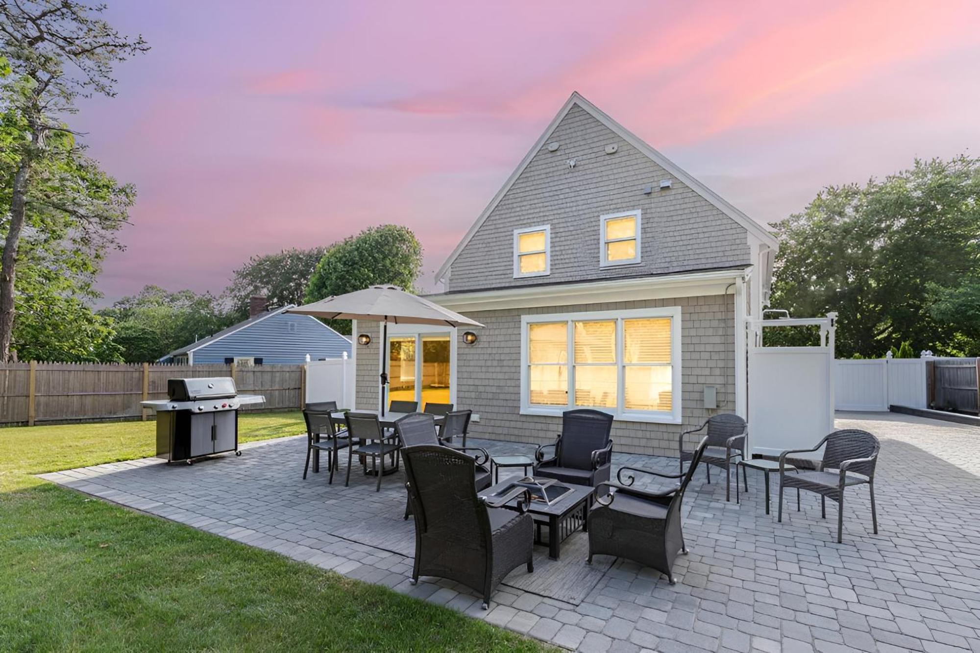 Renovated & Sophisticated Home Near Beach & Shops! Barnstable Eksteriør billede