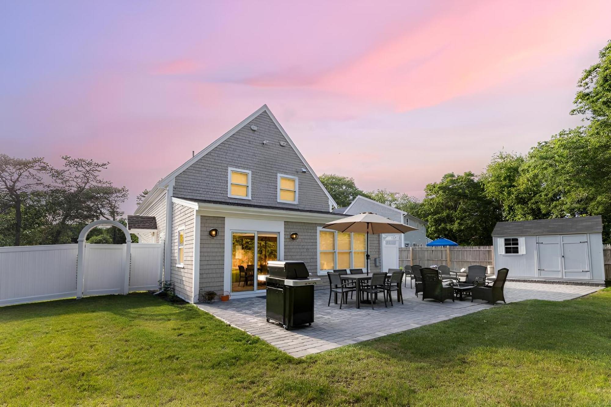 Renovated & Sophisticated Home Near Beach & Shops! Barnstable Eksteriør billede