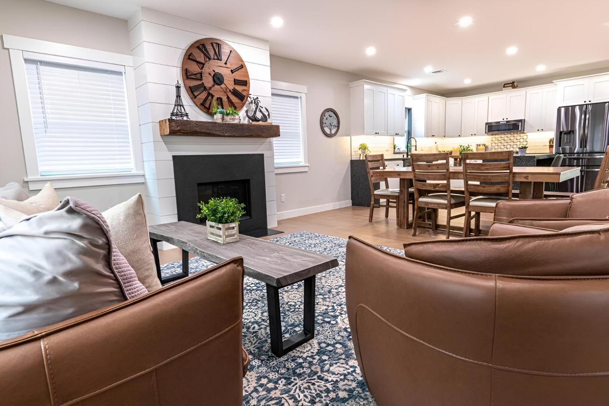 Renovated & Sophisticated Home Near Beach & Shops! Barnstable Eksteriør billede